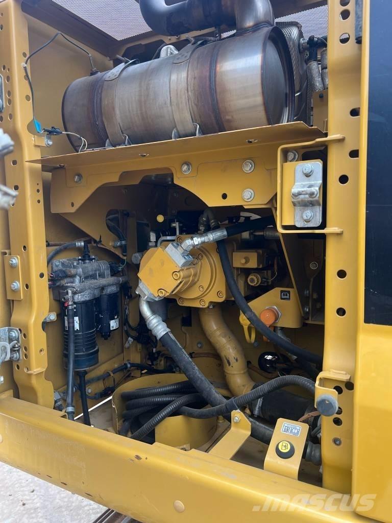 CAT 320 Escavatori cingolati