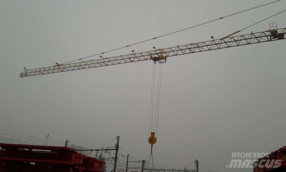 Potain MD 235 J12 Gru a torre