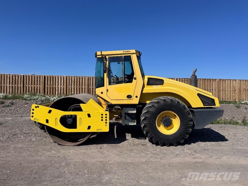 Bomag BW 213 D H-4 Rulli monotamburo