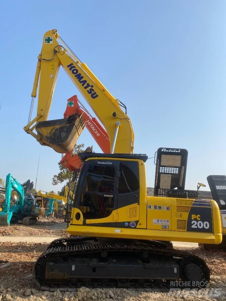 Komatsu PC 200-8 Escavatori cingolati