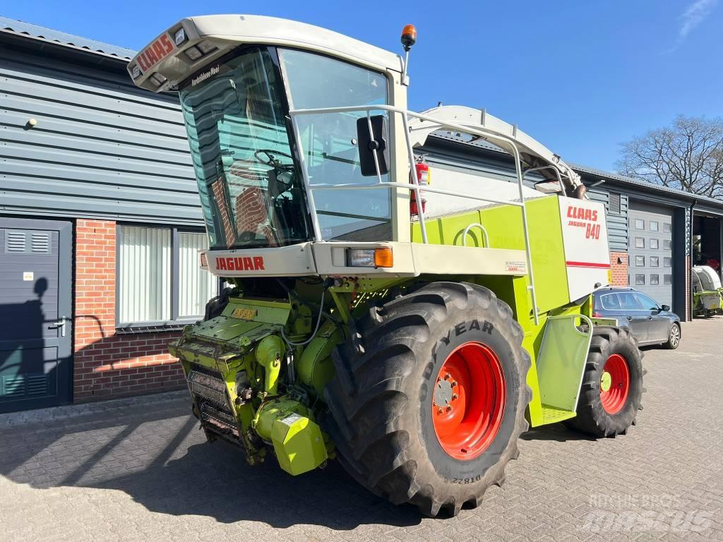 CLAAS Jaguar 840 Trince semoventi