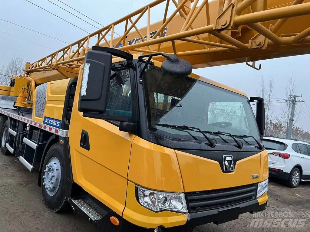 XCMG XCT 25 Gru per tutti i terreni