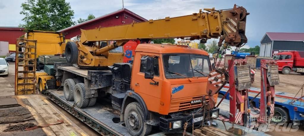 Kamaz 53215 Gru per tutti i terreni