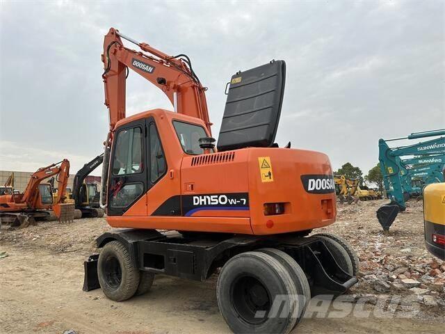 Doosan DH150W Escavatori gommati