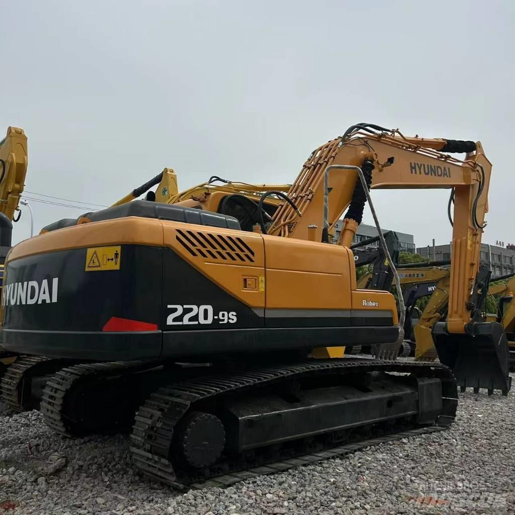 Hyundai 220-9s Escavatori cingolati