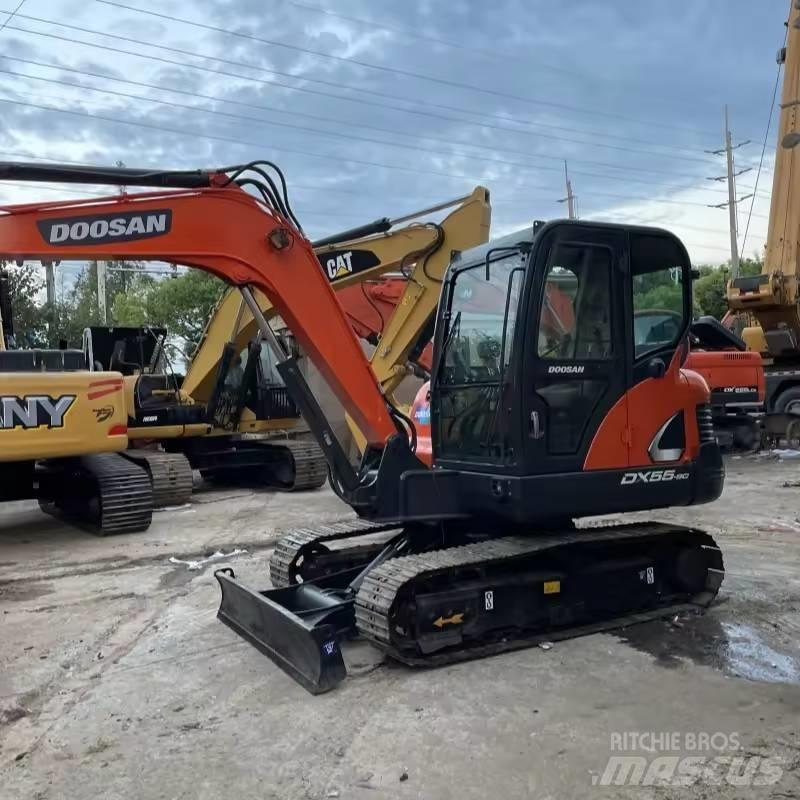 Doosan DX55 Escavatori cingolati