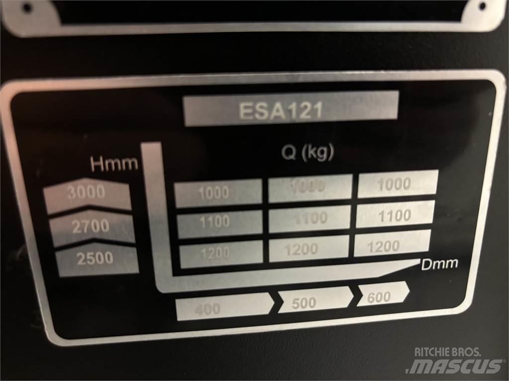 ESA 121 Transpallet uomo a terra