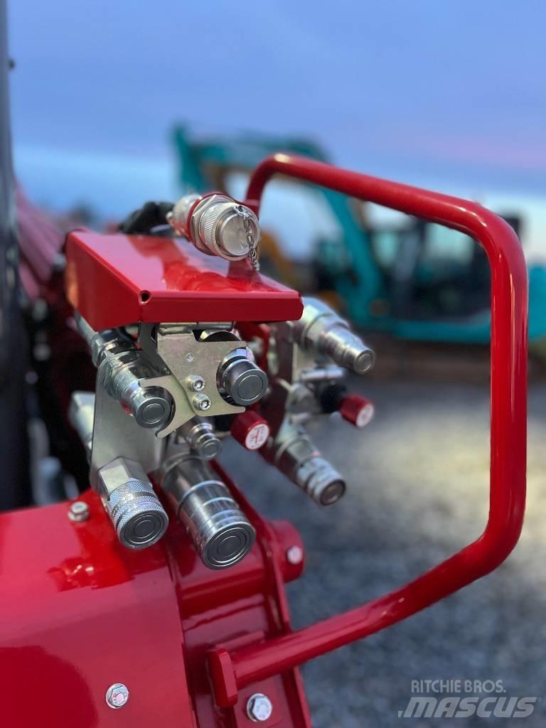 Takeuchi TL12 V2 Mini Pale Gommate
