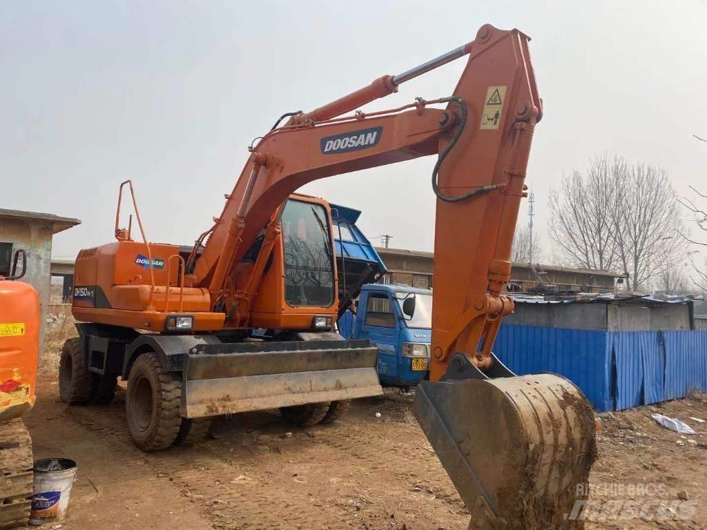 Doosan DH 150W Escavatori gommati