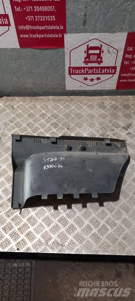 Scania 94 D.   1390074 Cabine e interni