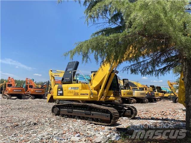 Komatsu PC240-8 Escavatori cingolati