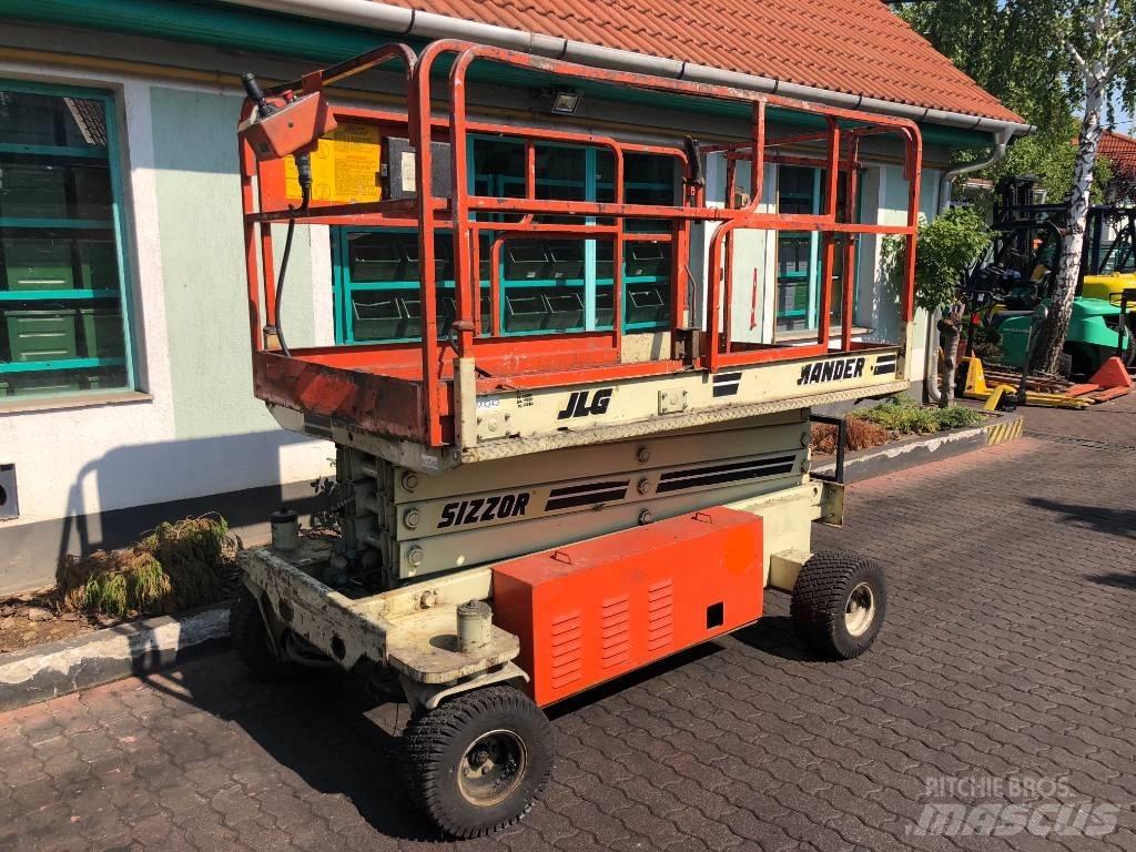 JLG CM2558    V-3343 Sollevatori verticali