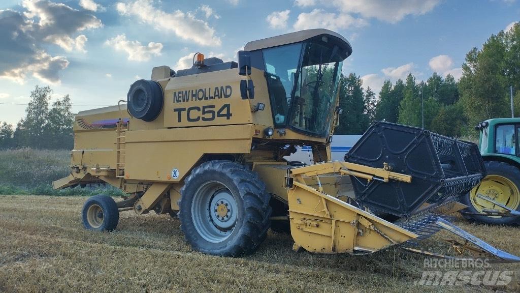 New Holland TC 54 Mietitrebbiatrici