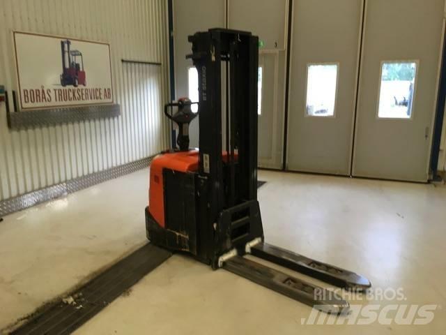 BT SPE 160 L Transpallet uomo a terra