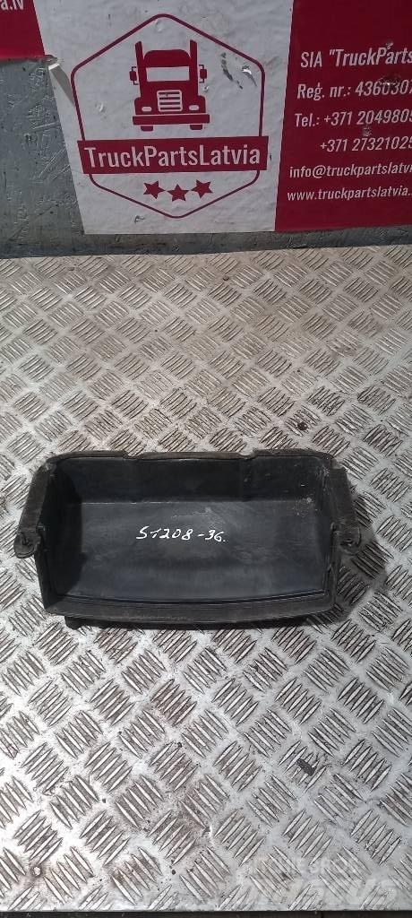 Scania 94 D.   1369964 Cabine e interni