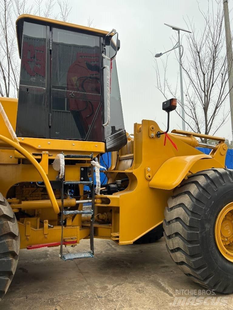 CAT 966 H Pale gommate