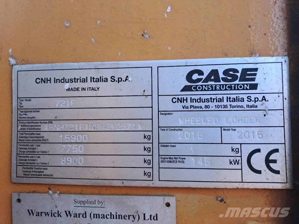 CASE 721 F XR Pale gommate