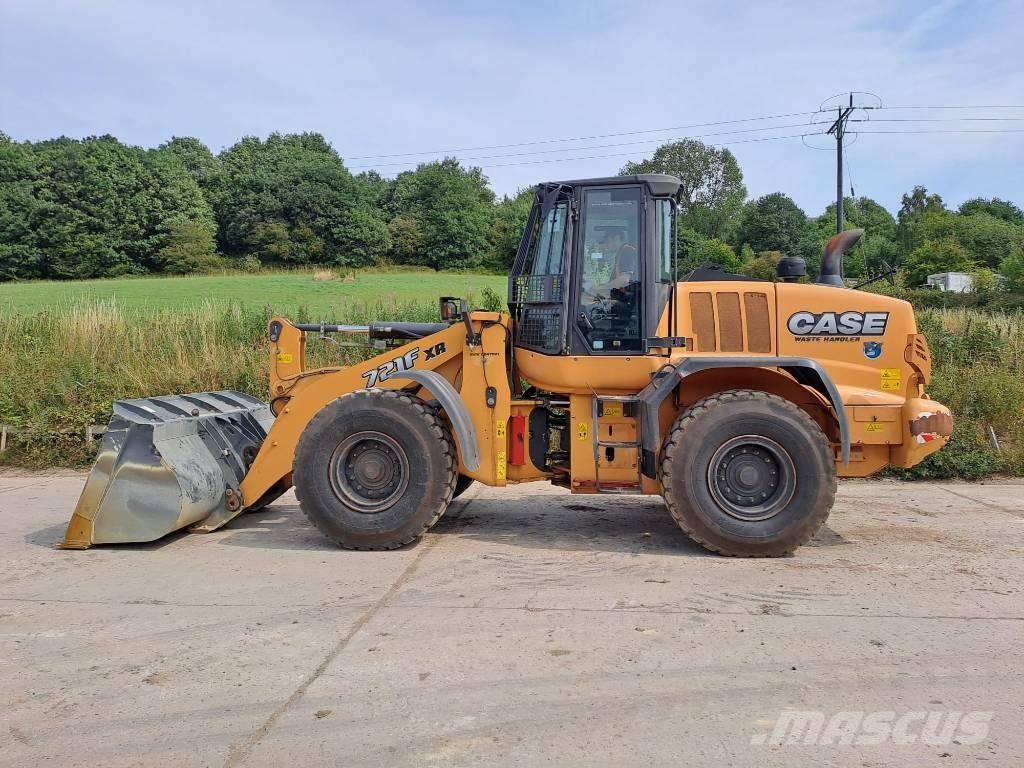 CASE 721 F XR Pale gommate