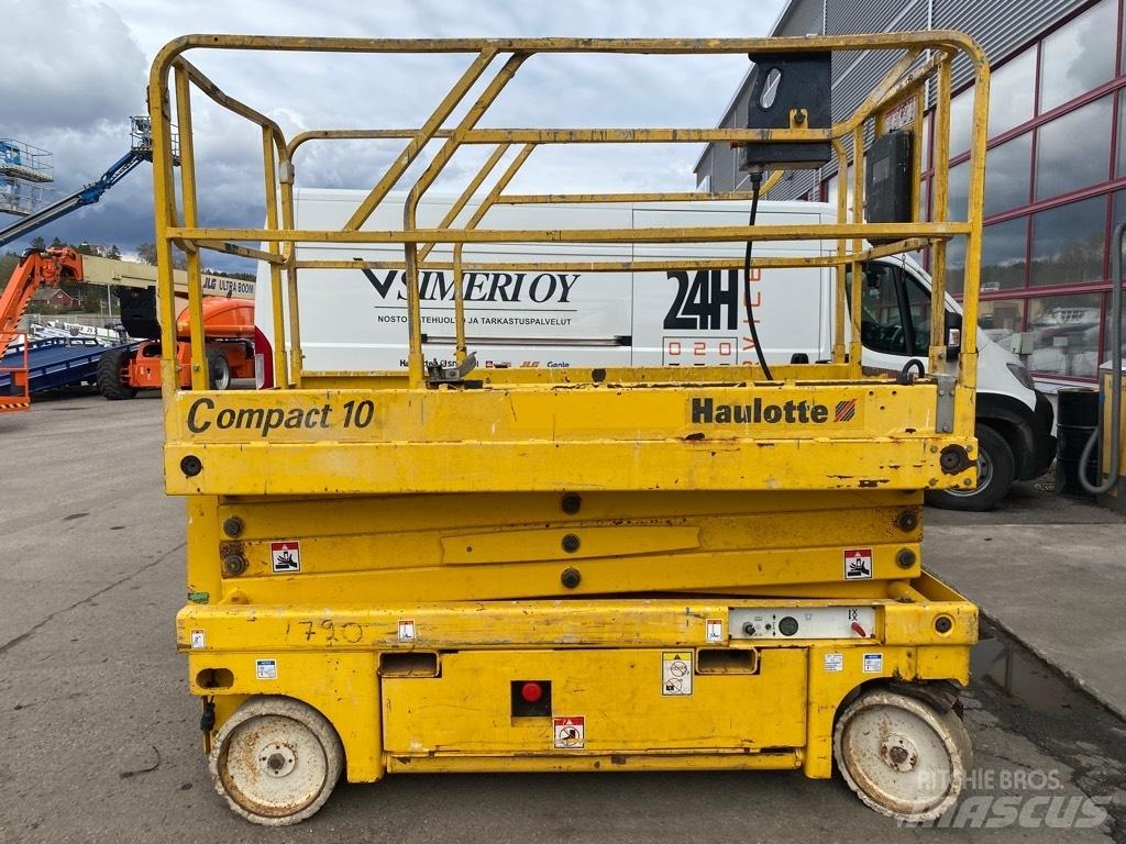 Haulotte Compact 10 Piattaforme a pantografo