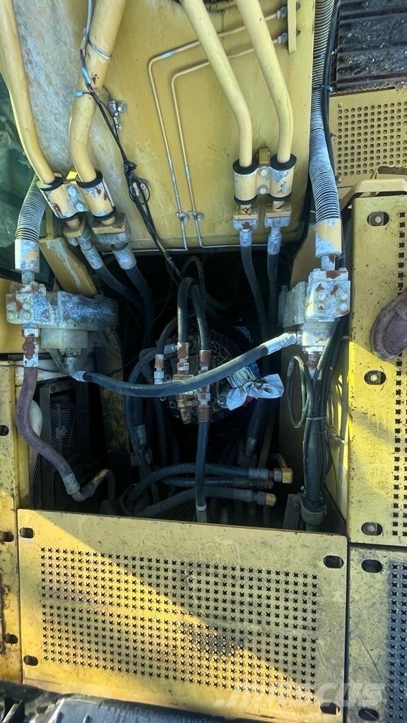 CAT 330 C LC Escavatori cingolati