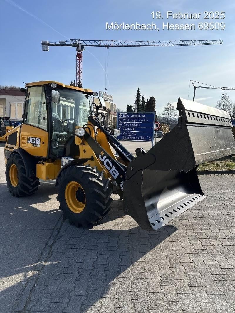 JCB 406 Pale gommate