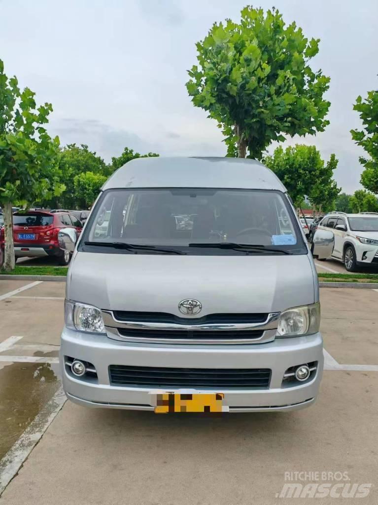 Toyota Coaster Autobus interurbani