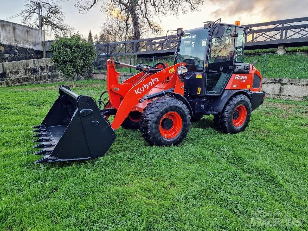Kubota R 065 Pale gommate