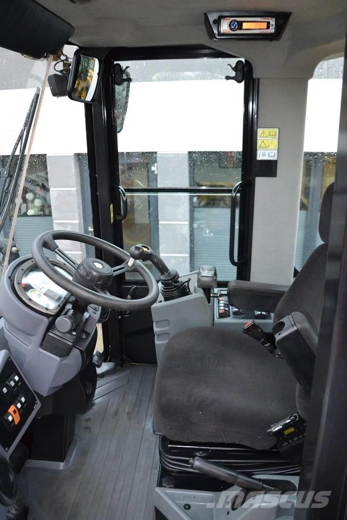 CAT 924 H Pale gommate