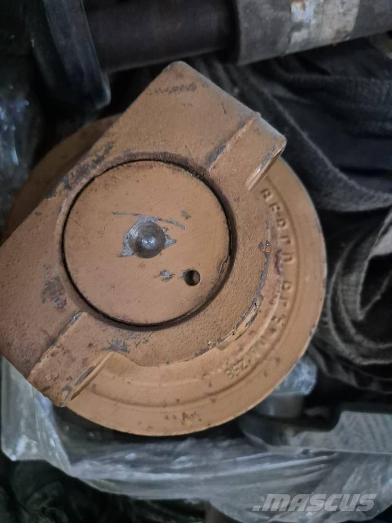 CAT D 6 Catene, cingoli e sottocarro