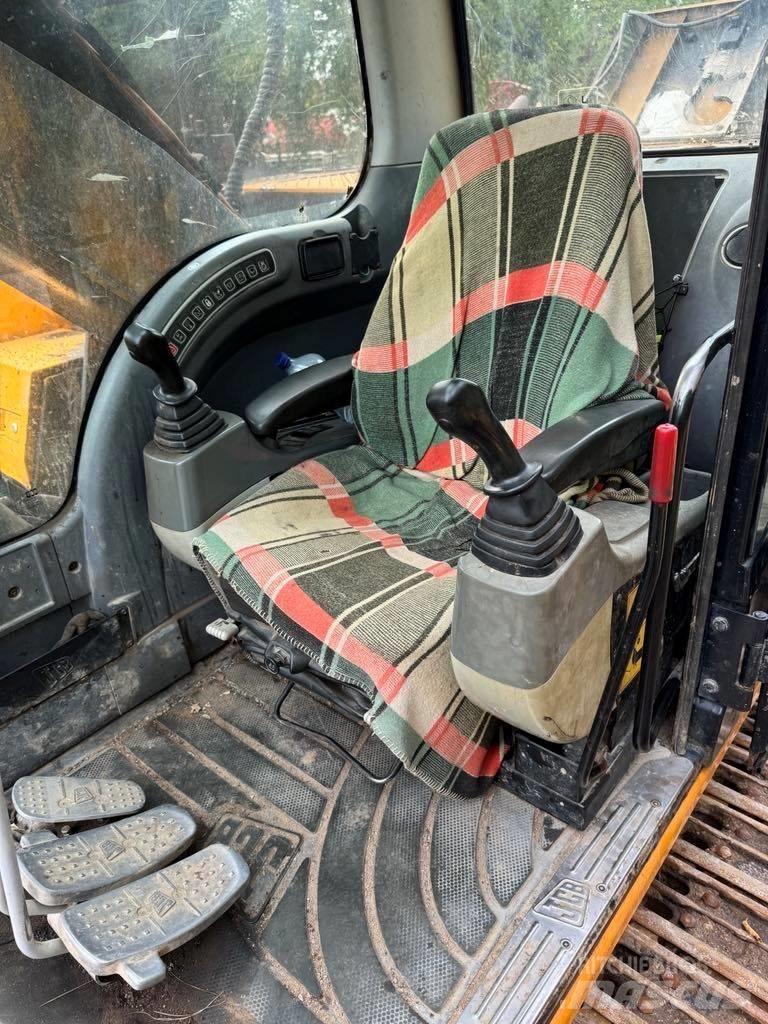 JCB JS 220 LC Escavatori cingolati
