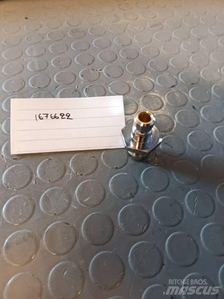 Volvo NIPPLE 1676622 Trasporto - Altro