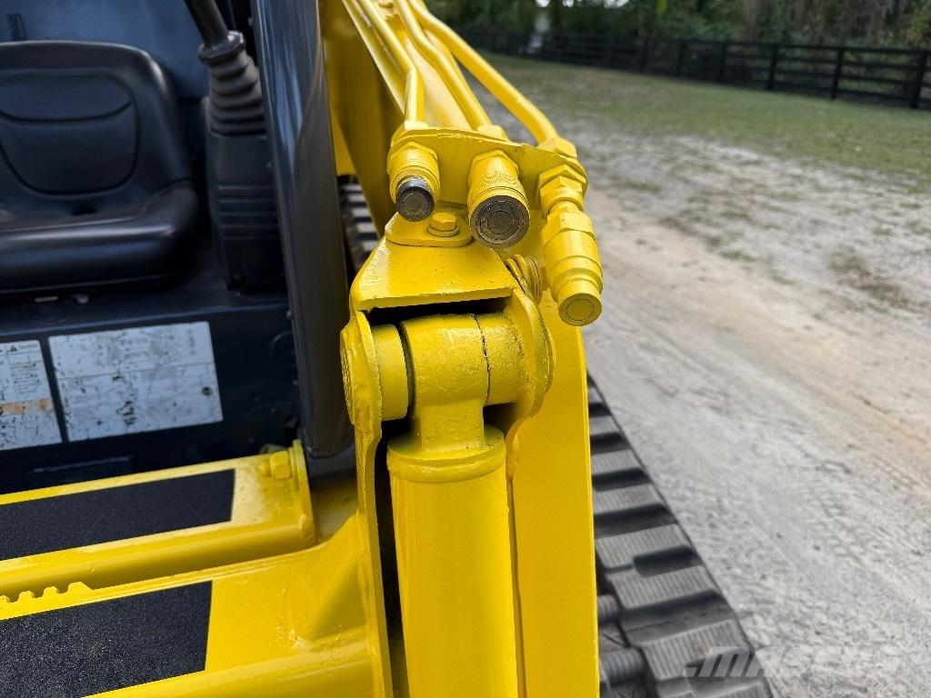 Komatsu CK 35-1 Mini Pale Gommate