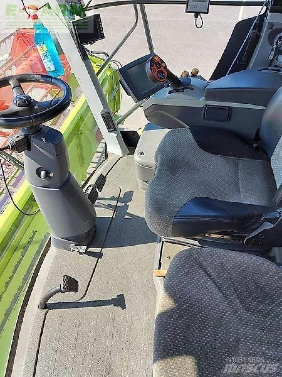 CLAAS lexion 750 Mietitrebbiatrici