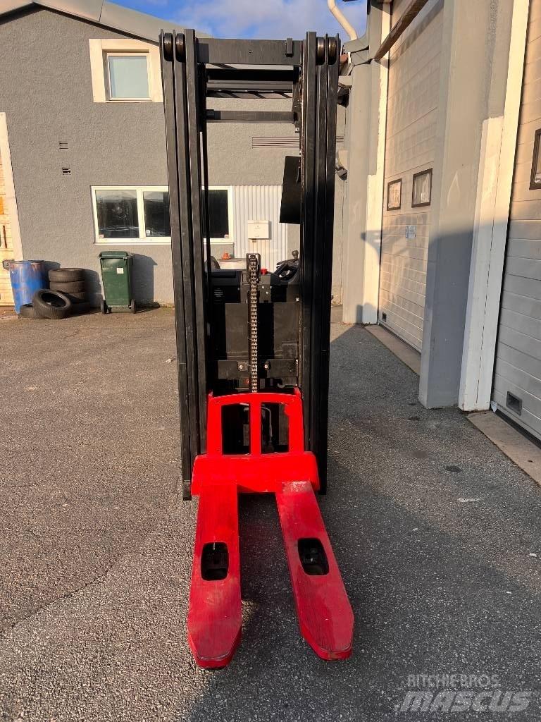 Hyster RS1.6 Carelli stoccatori  automatici-usati