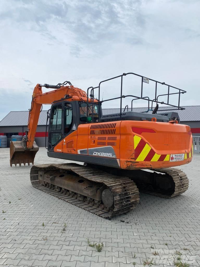 Doosan DX 225 LC Escavatori cingolati