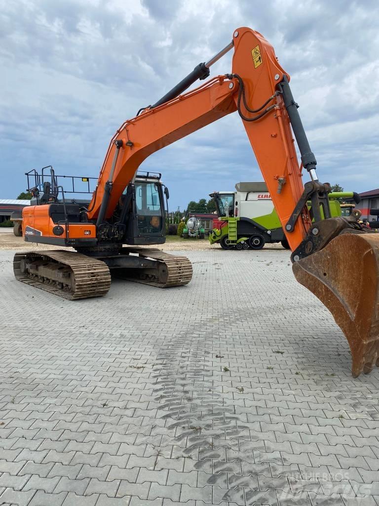 Doosan DX 225 LC Escavatori cingolati