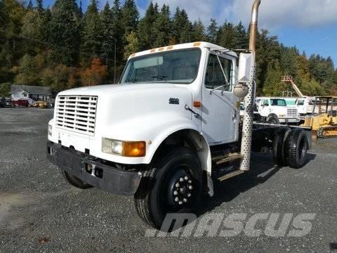 International 4900 Autocabinati