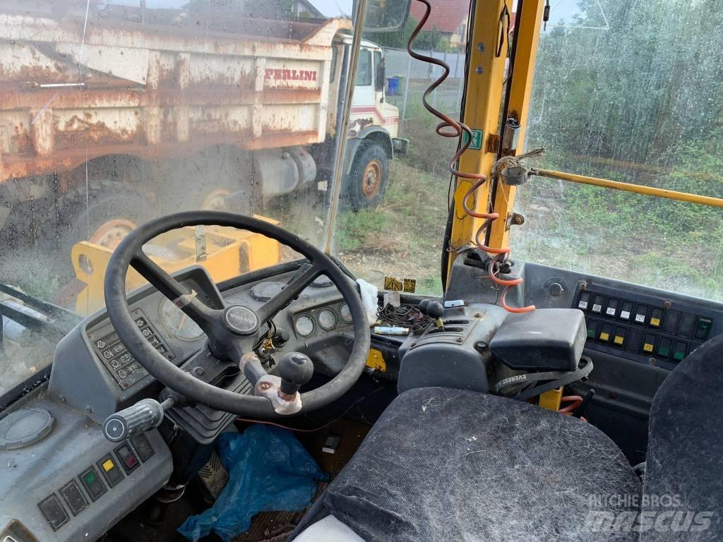 Volvo L 120 C Pale gommate