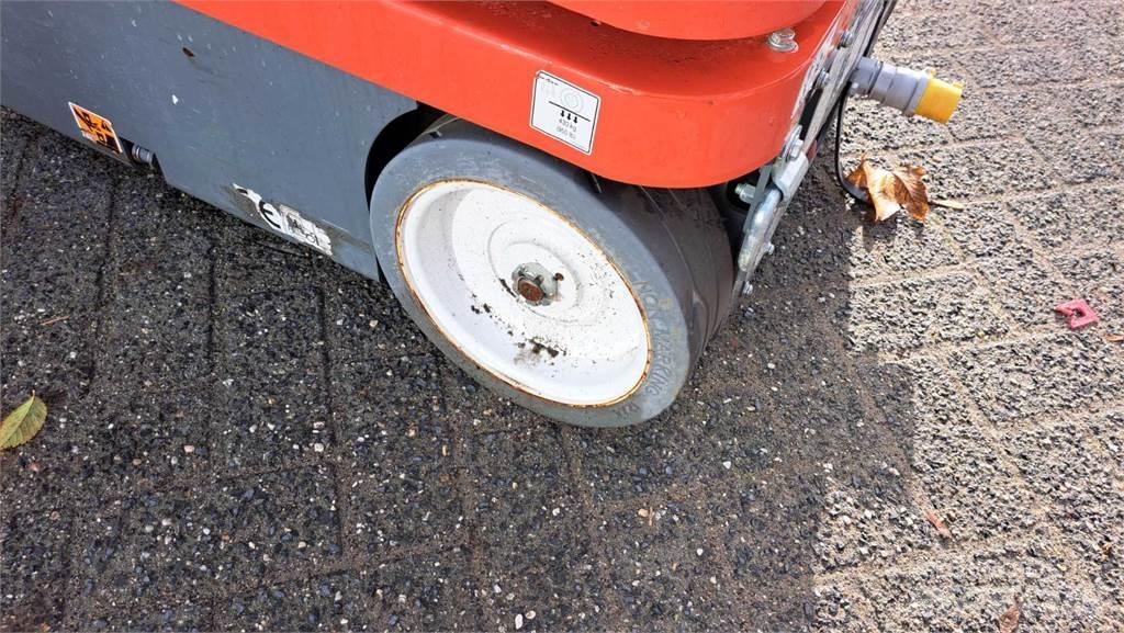 SkyJack SJ16 Piattaforme cingolate, Piattaforme a ragno e Montacarichi