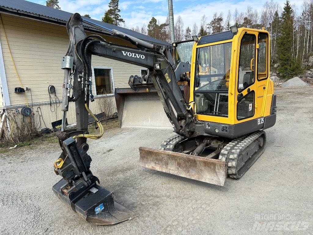 Volvo EC 25 Miniescavatori