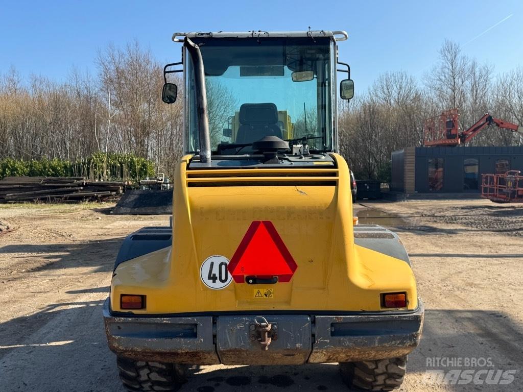 Liebherr L 508 Pale gommate