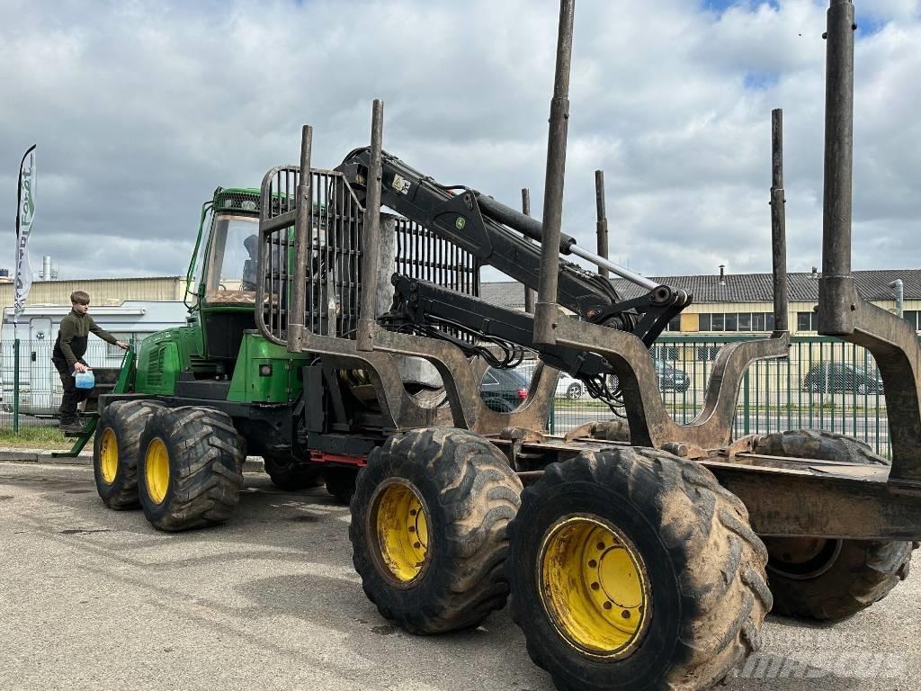 John Deere 1010E Forwarder