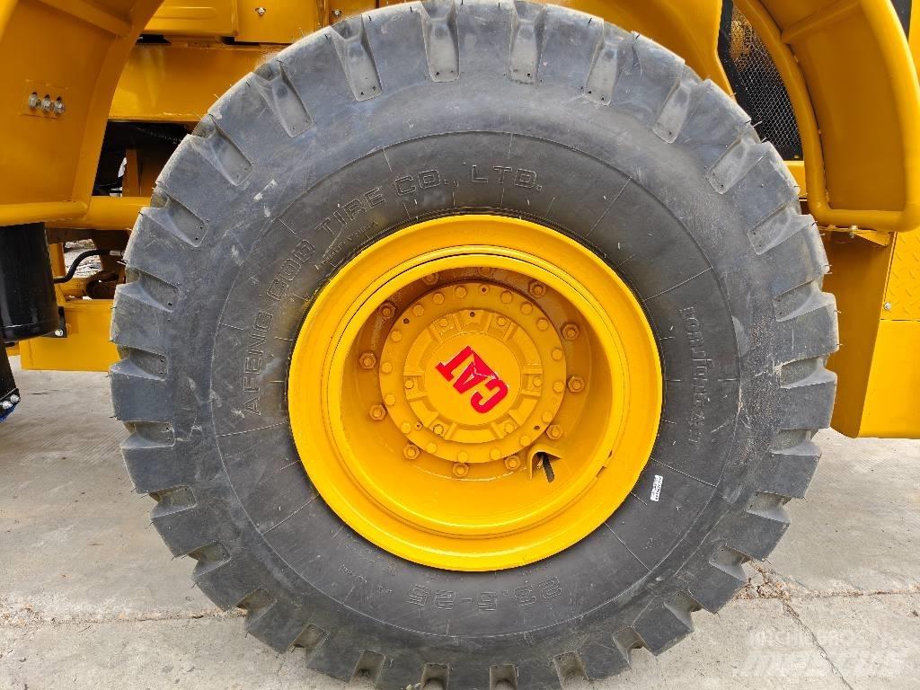 CAT 950 GC Pale gommate