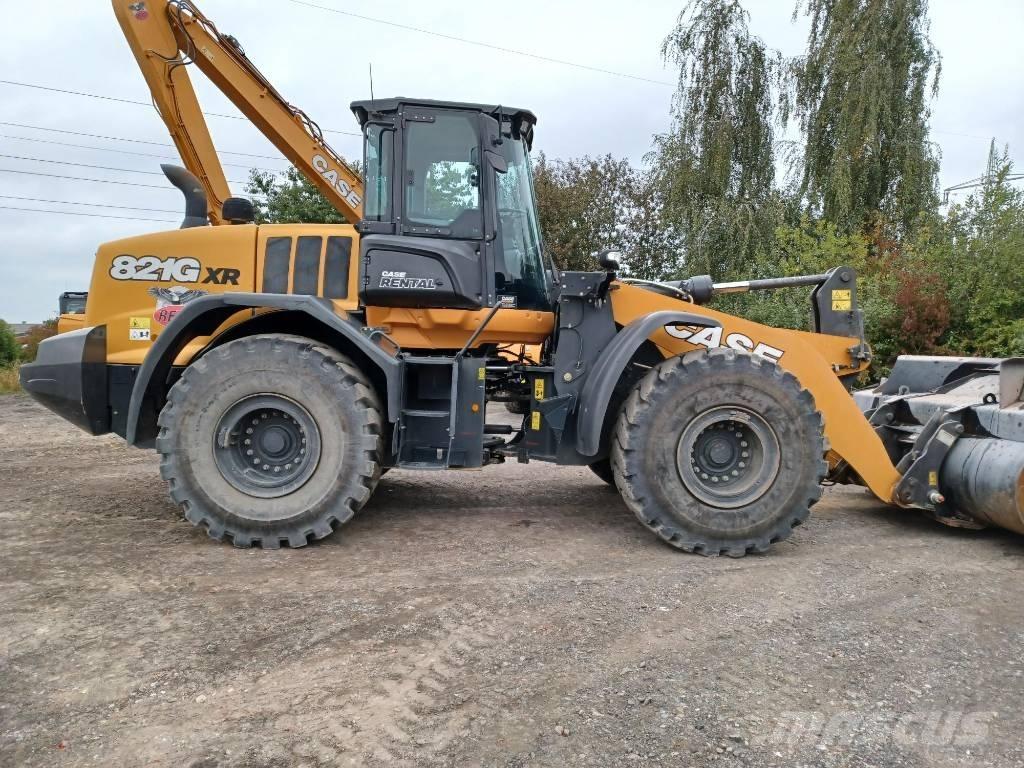 CASE 821G XR Pale gommate