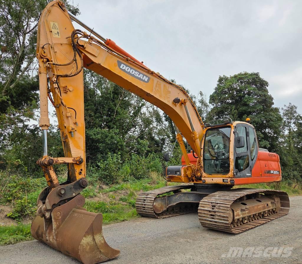 Doosan DX 225 LC Escavatori cingolati