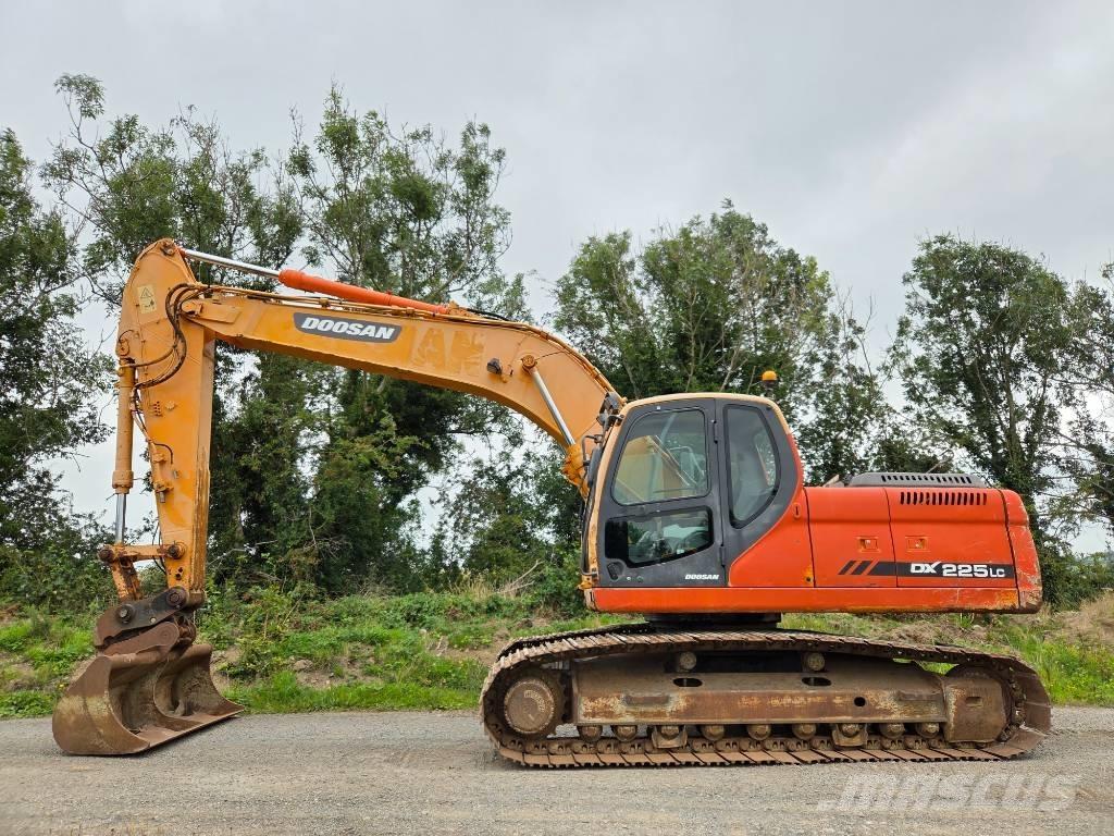 Doosan DX 225 LC Escavatori cingolati