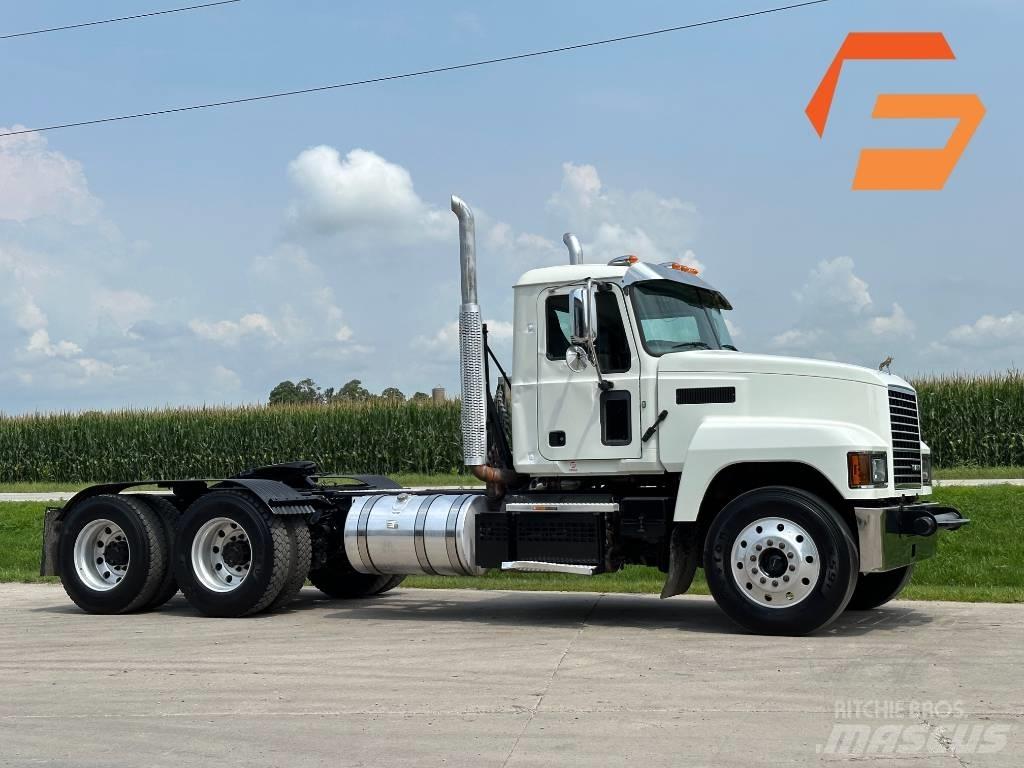 Mack Pinnacle 64ft Motrici e Trattori Stradali