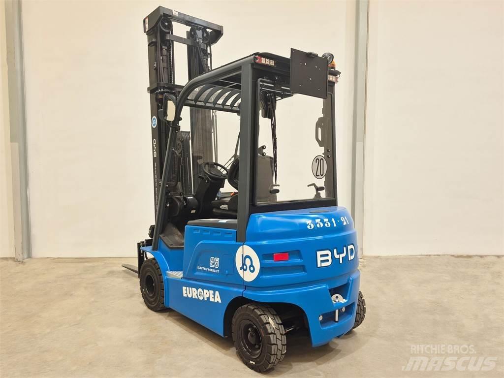  SEF25B Carrelli elevatori elettrici
