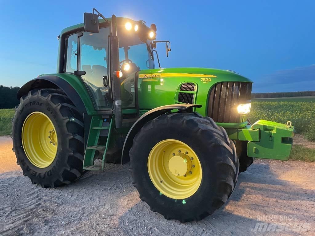 John Deere 7530 Trattori