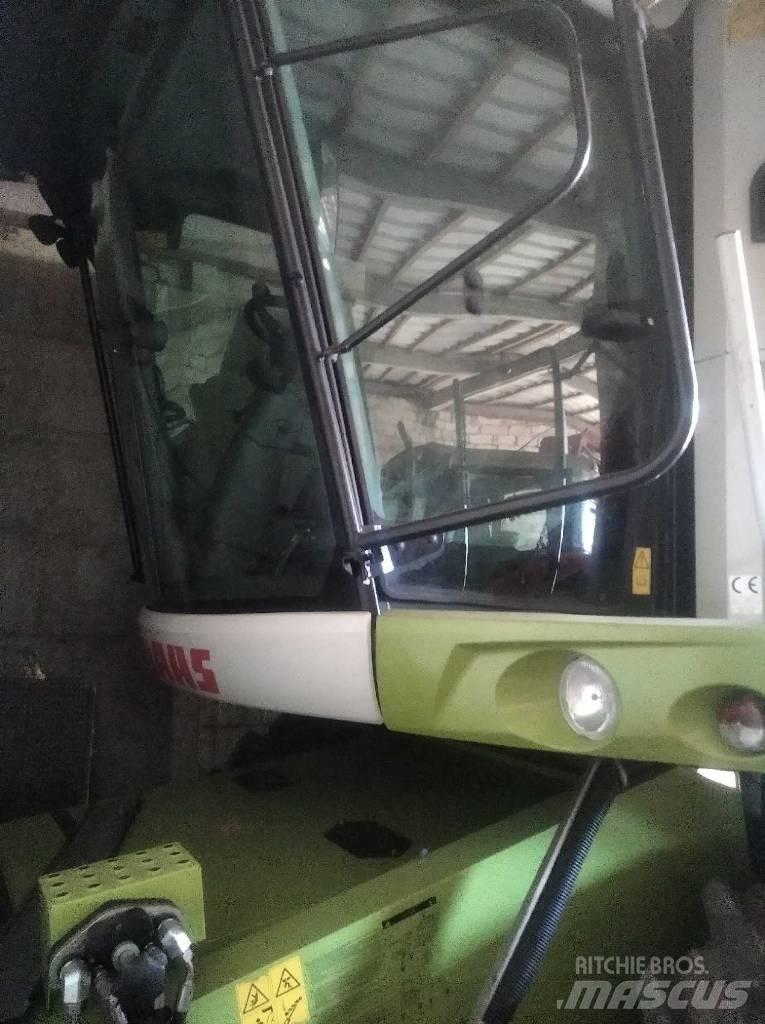 CLAAS Tucano 320 Mietitrebbiatrici
